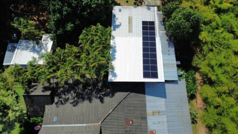 ติดตั้งโซล่าเซลล์นาแก